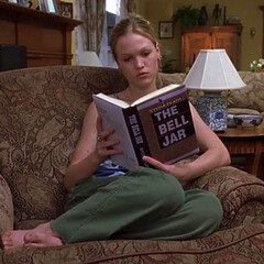 Что почитать, Насть?