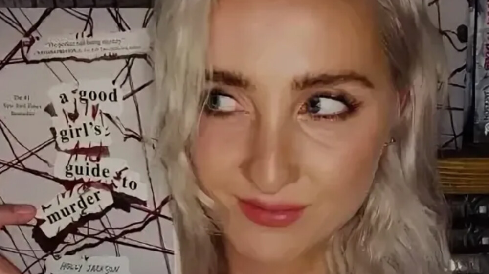 Холли Джексон