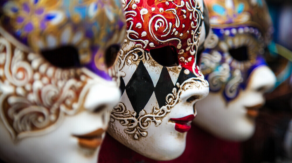 Театр: Читать перед спектаклем