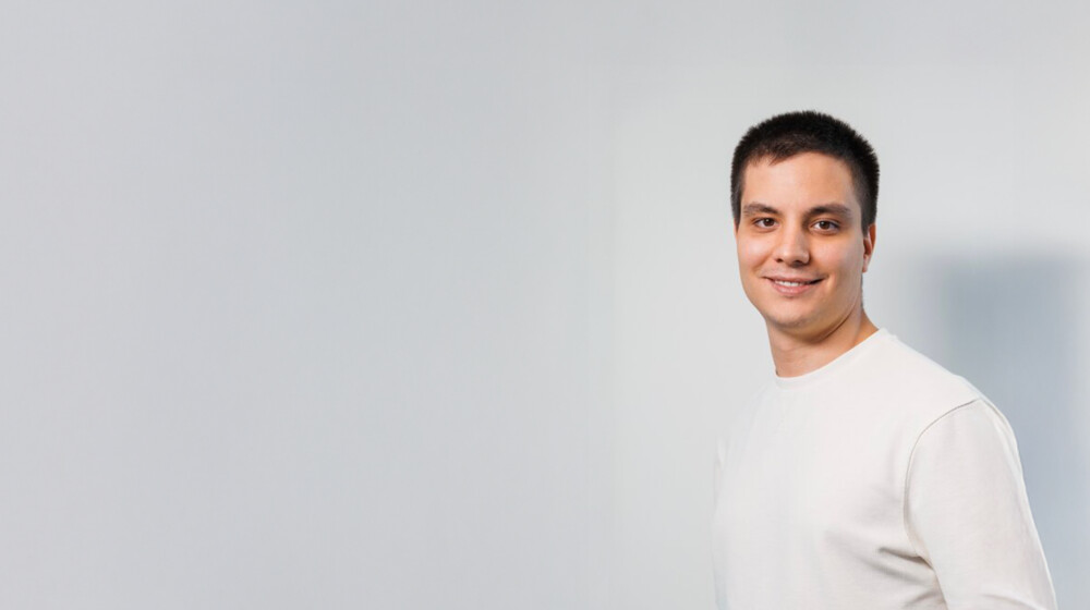 Что читает Арслан Урташев 