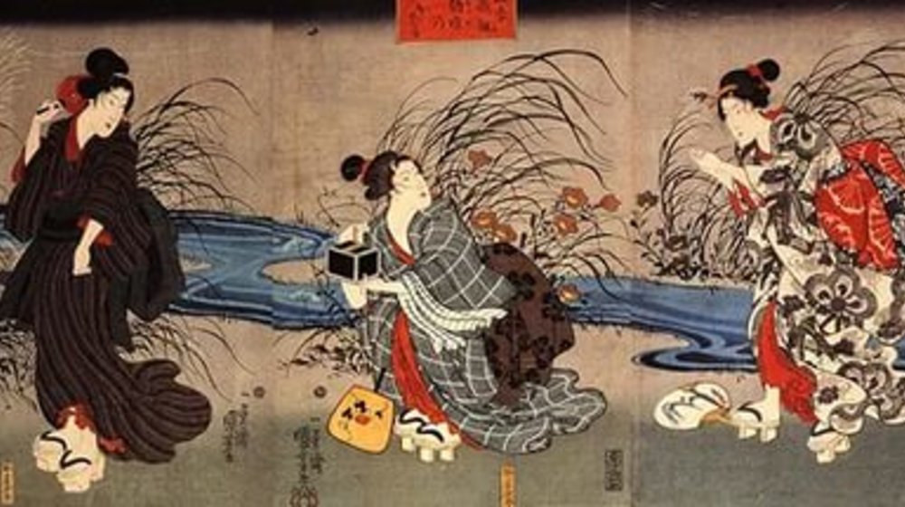 Пока несут сакэ