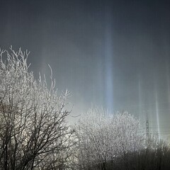 Зима. Огни пронзают морозный воздух❄️