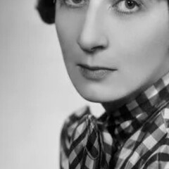 джозефина тэй 