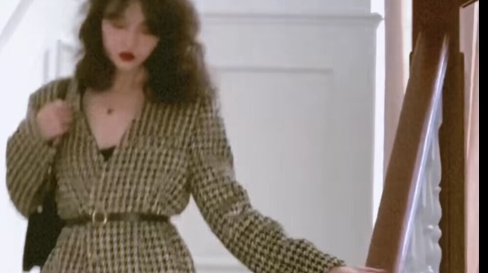 что-то на женскоэнергичном