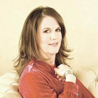 Элизабет Костова