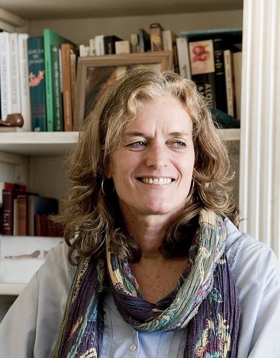 Инес Гарланд