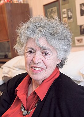 Нина Демурова