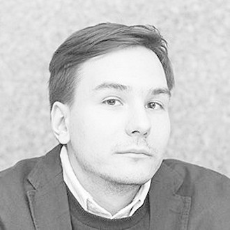 Дмитрий Опарин