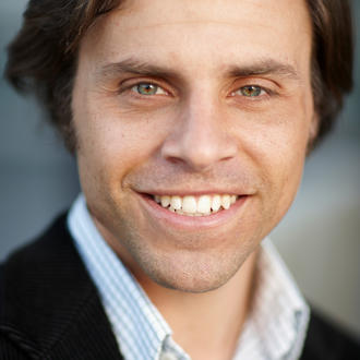 Дэниэл Брук