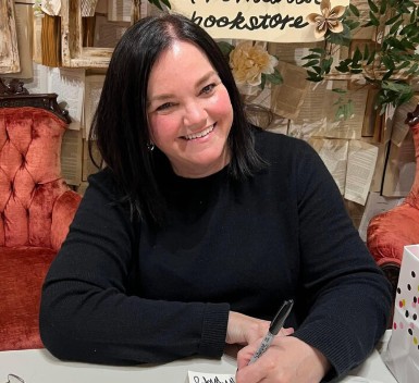 Моника Мерфи