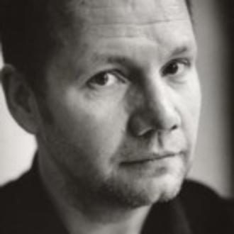 Петер Енглунд