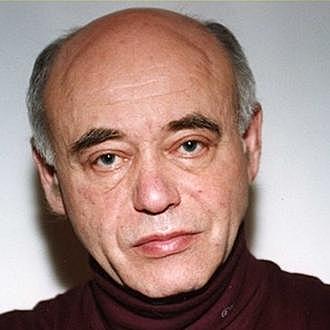 Михаил Ахманов