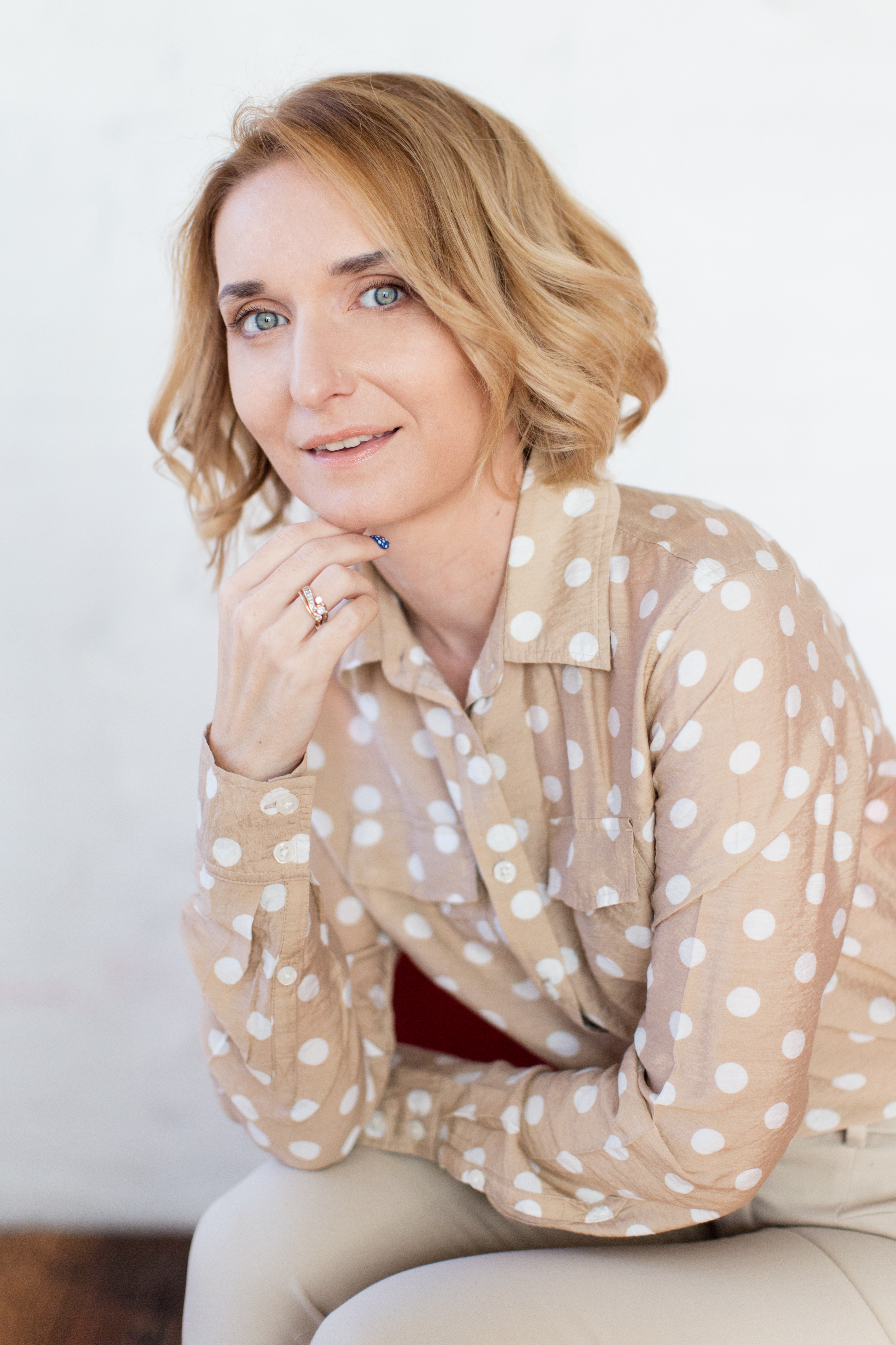 Лариса Суркова