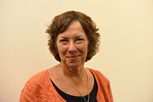 Нина Бёртон