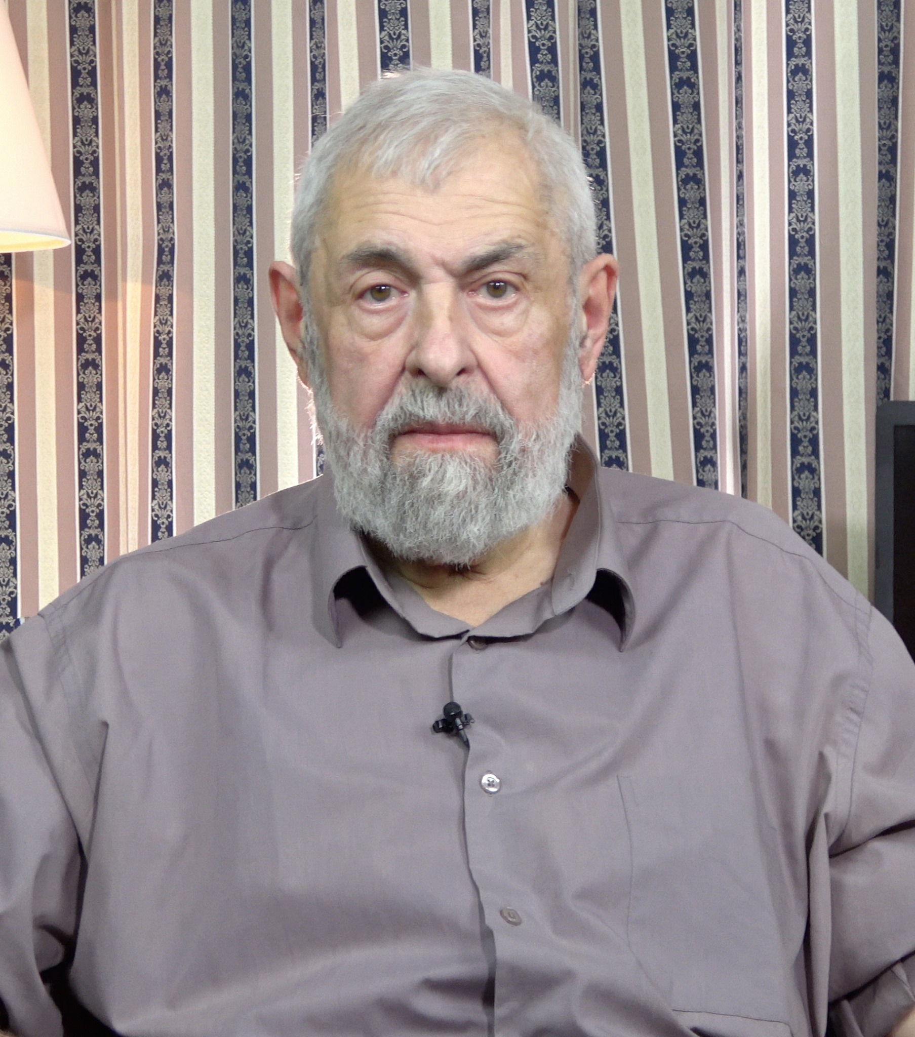 Александр Нилин