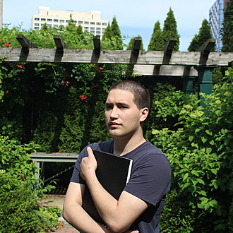 Максим Сонин