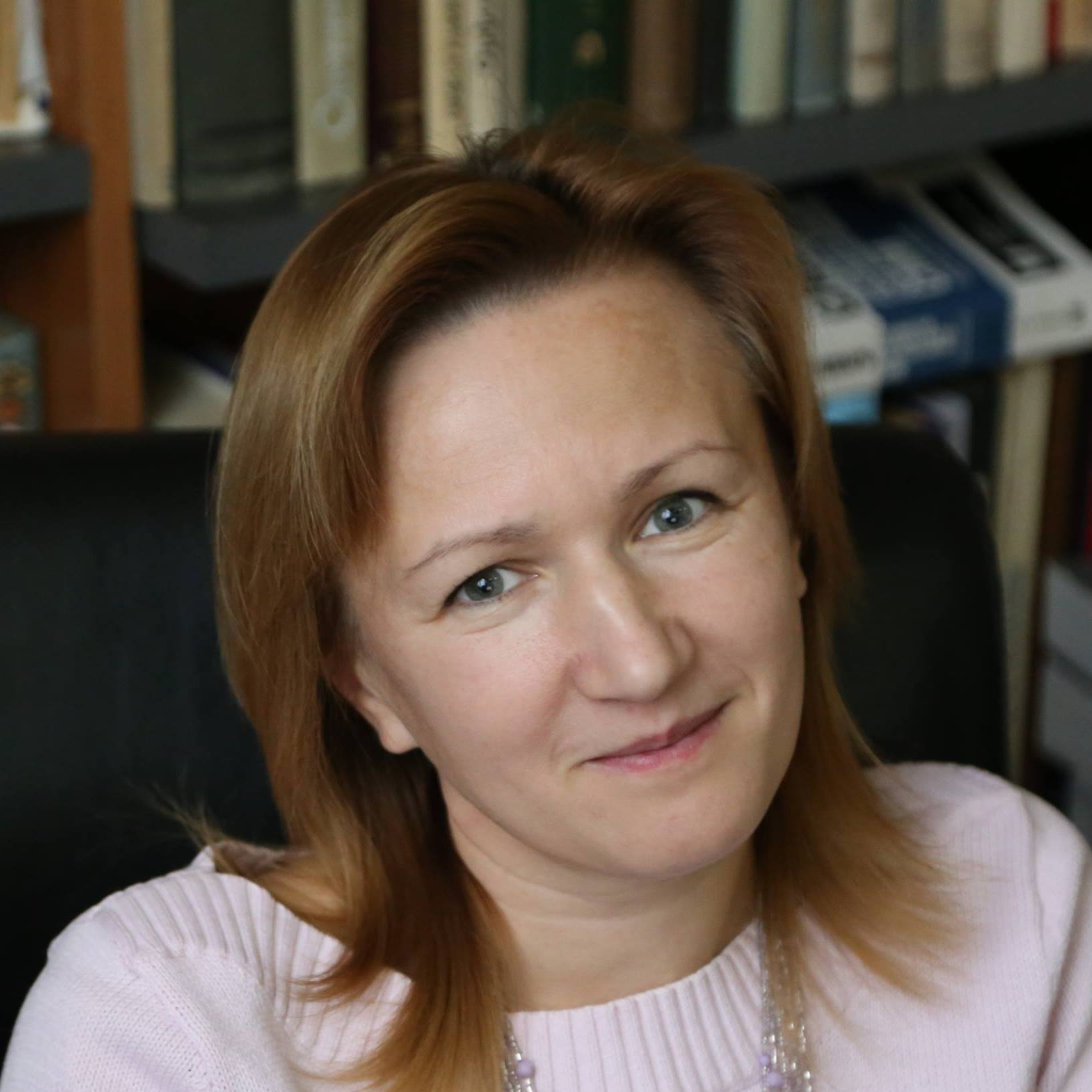 Елена Арутюнова