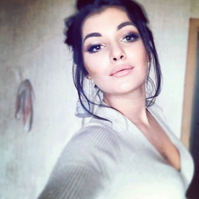 Леся Хазанова