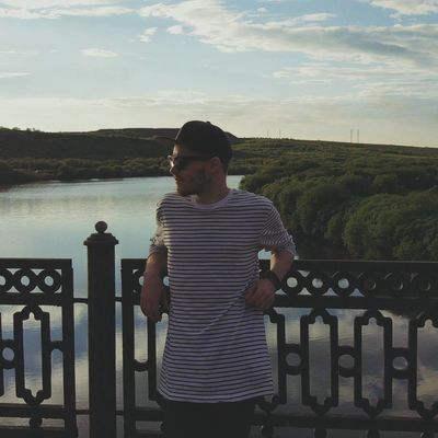 Влад Астафьев