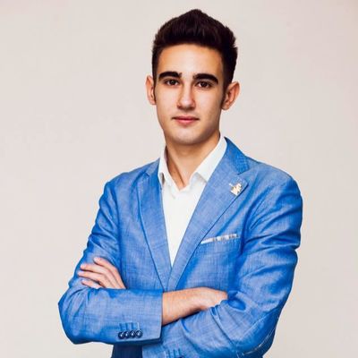 Максим Крупнов