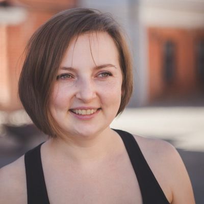 Элина Ахметханова