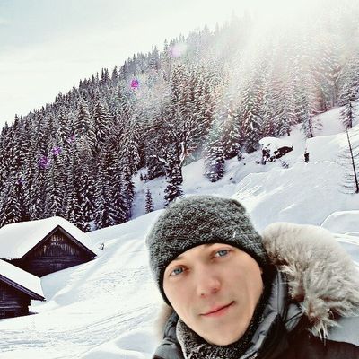 Антон Веселов