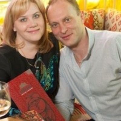 Елена Максимова