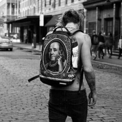 Илья Волков