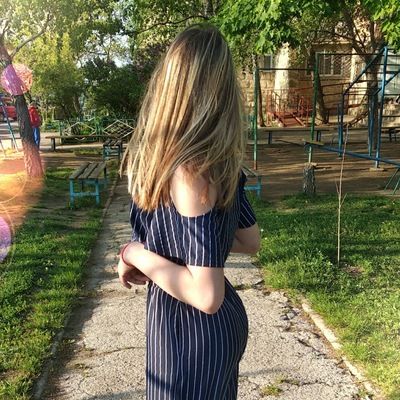 Юля Мельникова