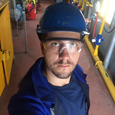 Серега Константинов