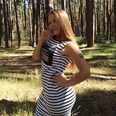 Юля Сковородникова