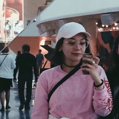 Лера Аваева