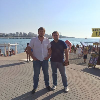 Мансур Ахмадов