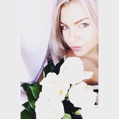 Маша Попова