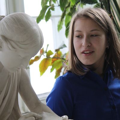 Анна Хренова