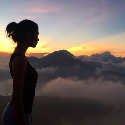 Амина Саруарова