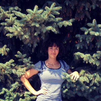 Влада Попова