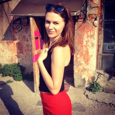 Анна Коленова