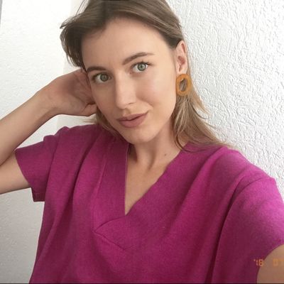 Аня Сабусова