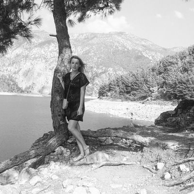 Александра Сансомова