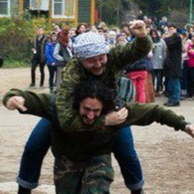 Толя Михайлов