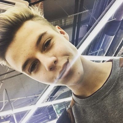 Максим Мельников