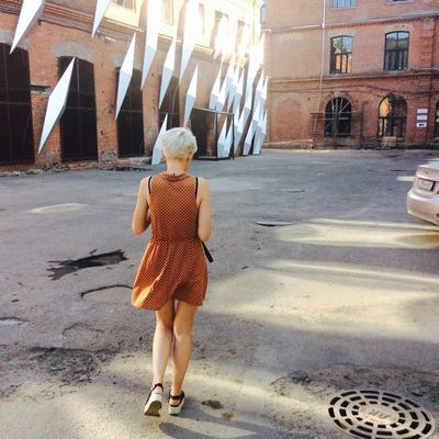 Надя Попова