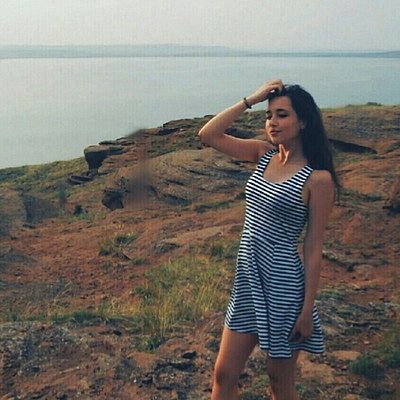 Аля Островская