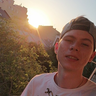 Владислав Макеев