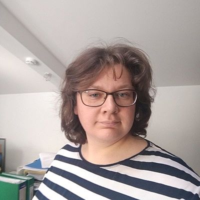 Мария Попова