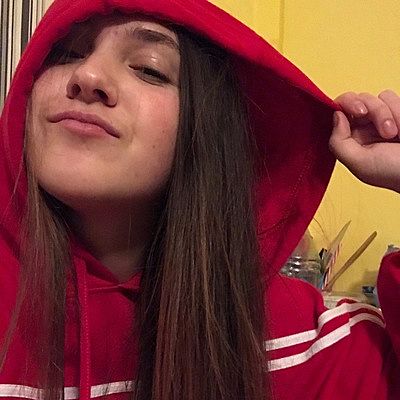 Юля Петрова