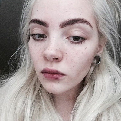 девочка-сосочка