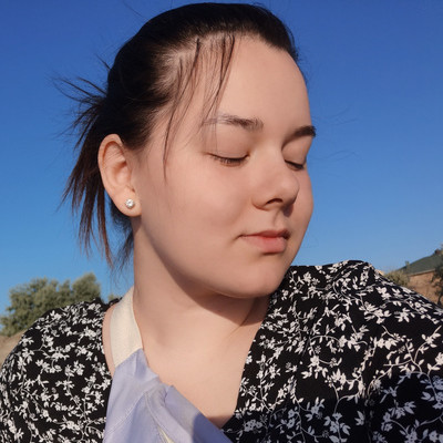 Оля Андреева