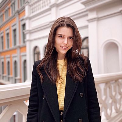 Анна Иванова